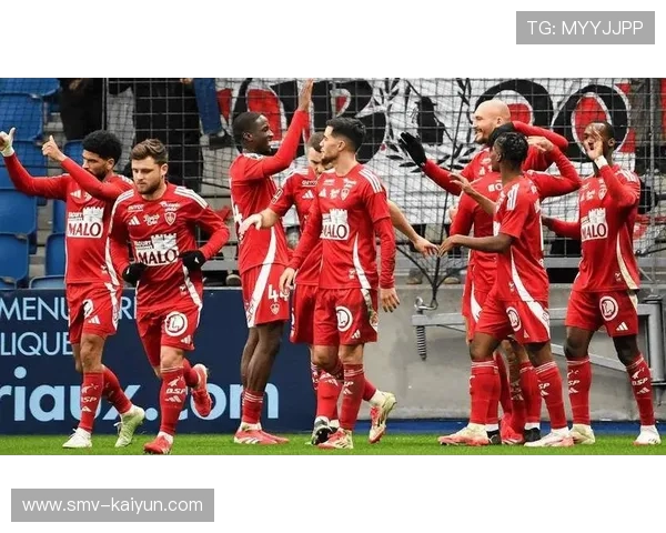 群雄缺陷赛季：法甲争冠格局迎来史上最激烈竞争