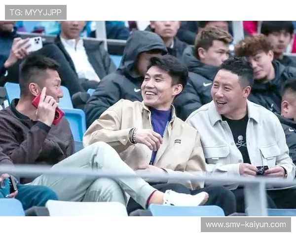 郑智正式出任青岛西海岸主帅与邵佳一陈涛组成教练团队